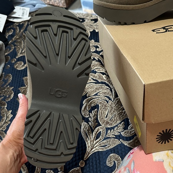 UGG Tan Suede Shearling Clogs - Picture 2 of 4